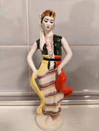 Statuina "Danza Indonesiana"