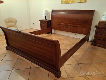 Letto antiquariato struttura perimetrale