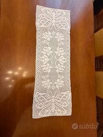 Centrotavola all’uncinetto eseguito a mano