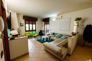 4 LOCALI A CASTEL MELLA