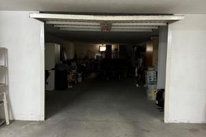 Garage/ box