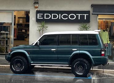 Pajero v46W 2.8 td ASI a libretto