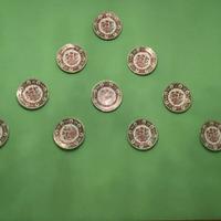 10 Piatti dipinti a mano con finiture in oro