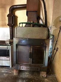 Termocamino + cucina a legna