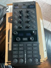 TRAKTOR X1 N  mk3 CONTROLLER DECK & EFFECTS