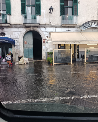 Locale uso deposito vietri sul mare