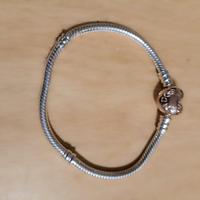 braccialetto Pandora con chiusura cuore dorato