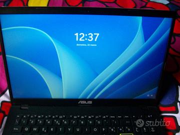 pc portatile asus E510 4 giga RAM e 114 di memoria