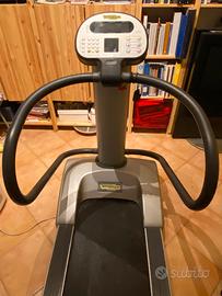 Tapis Roulant Professionale Tecnogym Run Forma