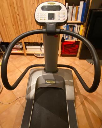 Tapis Roulant Professionale Tecnogym Run Forma