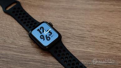 Apple Watch Nike Edition Serie 4 GPS da 44mm