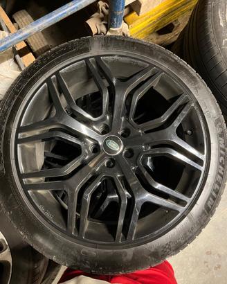 Cerchi in Lega e gomme Discovery Sport