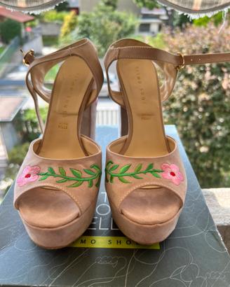 Scarpe con tacco