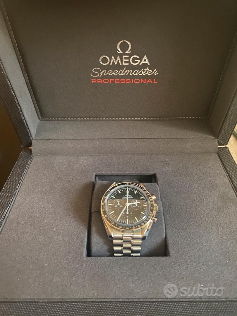 Omega Speedmaster Moonwatch Abbigliamento e Accessori In vendita a Milano