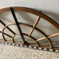 Arco in vetro e legno