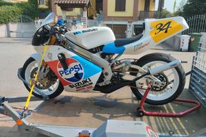 Suzuki RG V Pepsi replica kevin schwantz 34