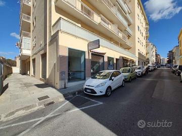 Ampio Locale al centro di Sassari
