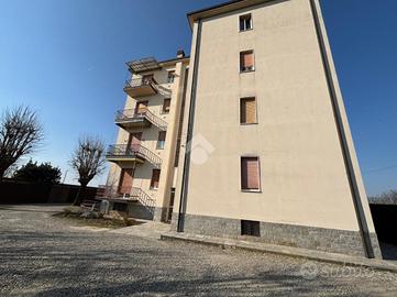 3 LOCALI A LENTATE SUL SEVESO