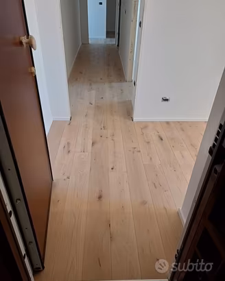 Parquet maxiplancia rovere con nodi Reggio Emilia