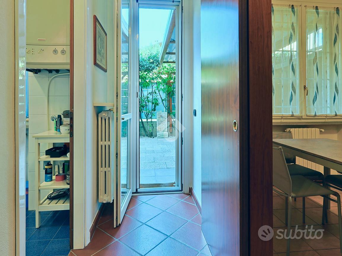 Casa – Reggio Emilia, Sesso - Altro