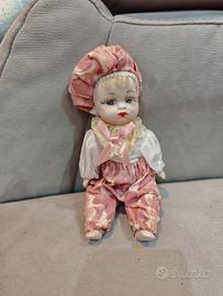 bambola in porcellana