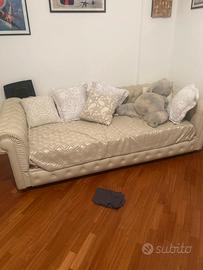 divano letto in pelle