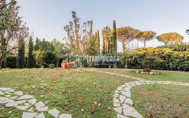 Via Guglielmo Rondelet - Piano terra ristrutturato