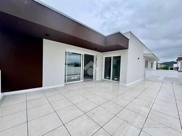 4 LOCALI A MONTEGROTTO TERME