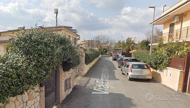 Tor vergata elegante monolocale arredato