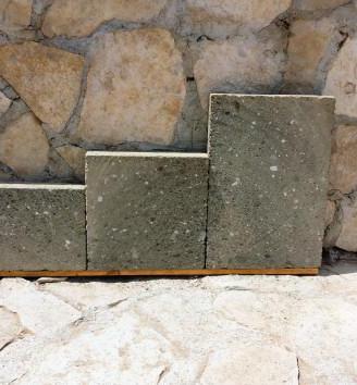 PIASTRELLE IN TUFO PER PAVIMENTI E RIVESTIMENTI