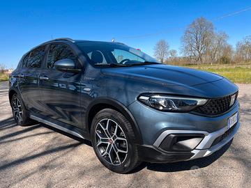 Fiat tipo 1.5 T4 Hybrid 130cv DCT Cross 2022