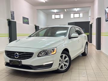 Volvo V60 D2 1.6 Kinetic Led Pdc