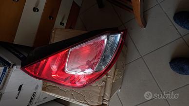 Fari posteriori Ford Fiesta mk7 