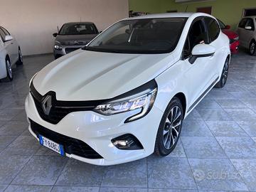 Renault Clio TCe 130 CV EDC FAP 5 porte Intens