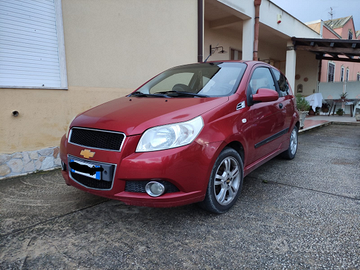 Auto chevrolet aveo