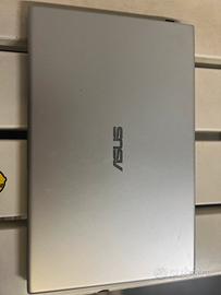 Notebook PC ASUS modello F512F.