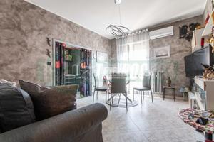 3 LOCALI IN PALAZZINA