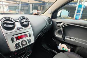 AUTO MITO IN BUONE CONDIZIONI CON IMPIANTO GPL