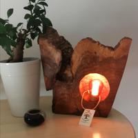 lampada in legno di ulivo 