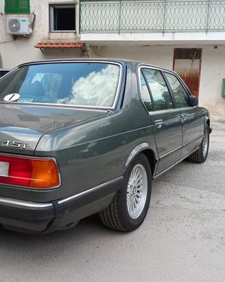 auto BMW 745 IA