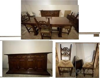 Sala da pranzo completa tavolo sedie credenza