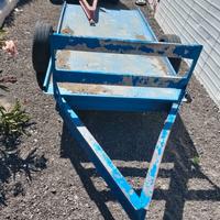 rimorchio per uva e pesche 