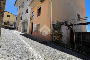 2 LOCALI A BAUNEI