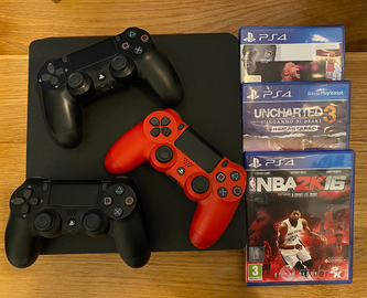 ps4 con 3 controller e 3 giochi