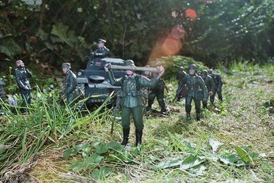 SOLDATINI VERLINDEN 120MM 1:16