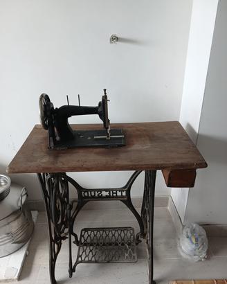 Macchina da cucire vintage