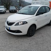 Lancia Ypsilon 1.0 FireFly 5 porte S&S Hybrid Albe