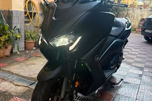 TMAX 2020 560