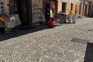 Negozio di alimentari al confine con la Svizzera