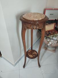 treppiedi  in legno e marmo